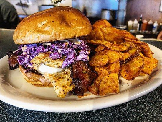 Gunbarrel Tavern & Eatery